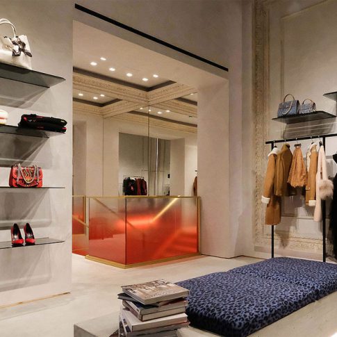 Ettore Scervino, Firenze: parapetti verniciati in rosso